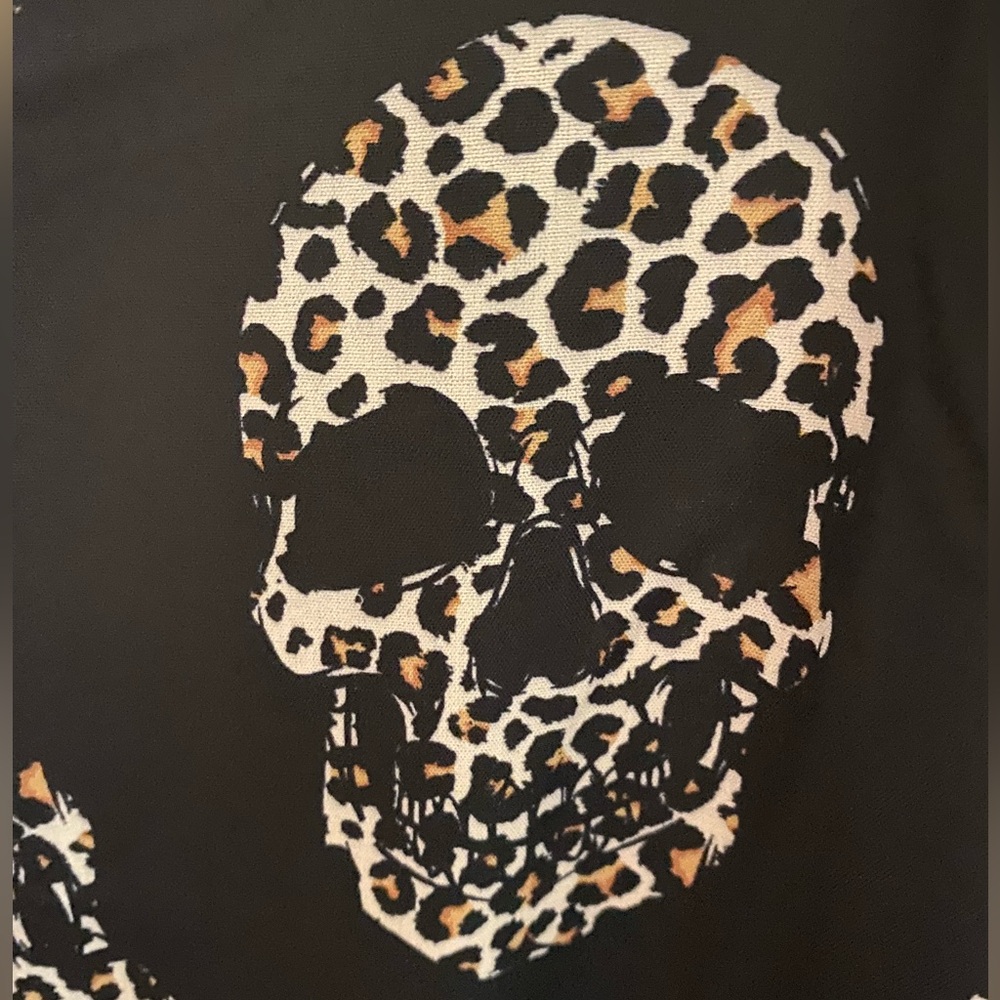 Leopard skull